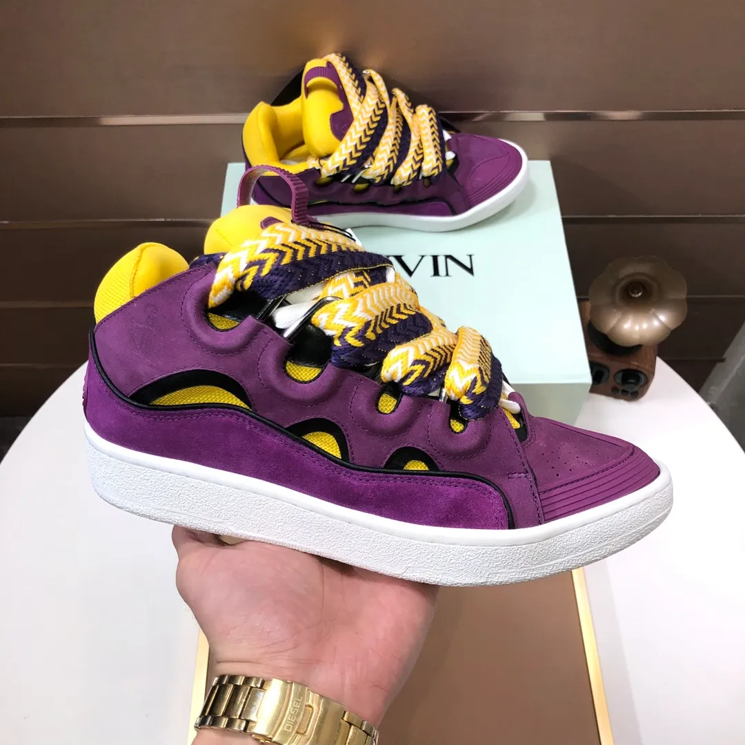 Men's men's shoes💰820💰[LANVIN] The latest lace-up fashionable casual couple sneakers, high-quality CLAY couple series‼ ️ The latest trendy products of the season 🌈Many bloggers have planted grass and purchased the original open-mold customization. The upper and outsole are sewn with mark threads without edge sealing. A variety of material splicing combination design. Very versatile for fashionable and casual wear. Comfortable on the feet. Self-recommended. Upper cowhide + cow suede + breathable mesh lining. Foot-padding cowhide. Exclusive original open-mold clear logo rubber outsole ⚠️Couple standard size 36-40 for women and 38-44 for men.